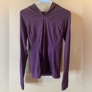 Mountain Hardwear • Athletic top